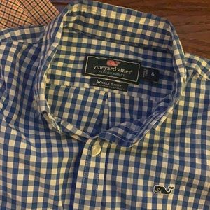 Vineyard Vines Dress Shirt. EUC